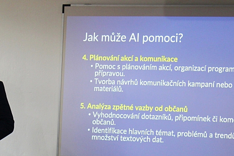 Umělá inteligence pomáhá také obecním samosprávám